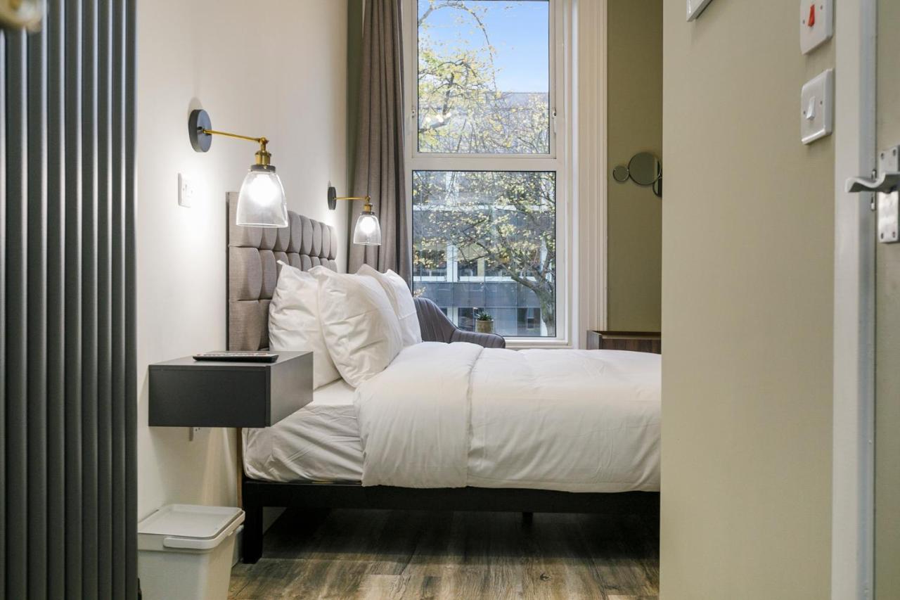 Number 11 By The Warren Collection Hotel Белфаст Екстериор снимка
