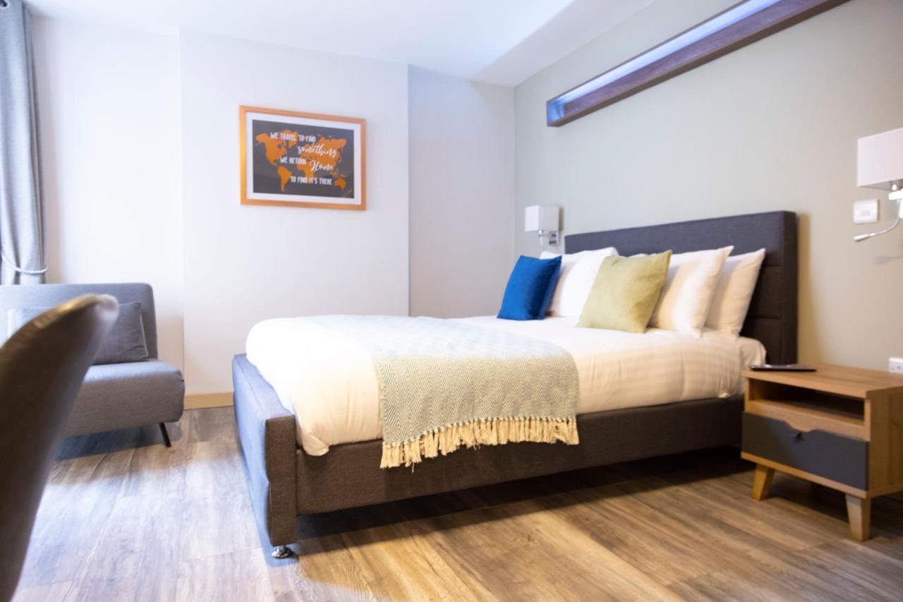 Number 11 By The Warren Collection Hotel Белфаст Екстериор снимка